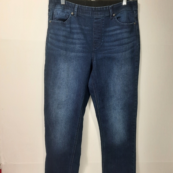 DG2 Diane Gilman Denim Jeans Dark Wash Blue Pull On Size Medium Super Stretch - Picture 1 of 13